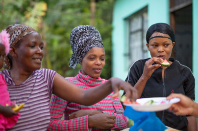 African ladies eating